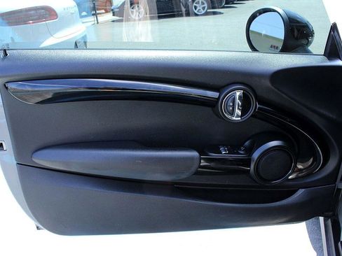 Used 2018 MINI Cooper S image 7