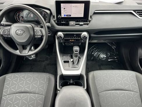 Used 2025 Toyota RAV4 XLE FWD image 17