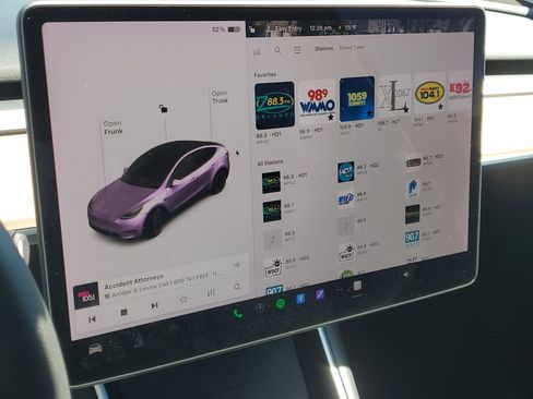Used 2021 Tesla Model Y Long Range image 25