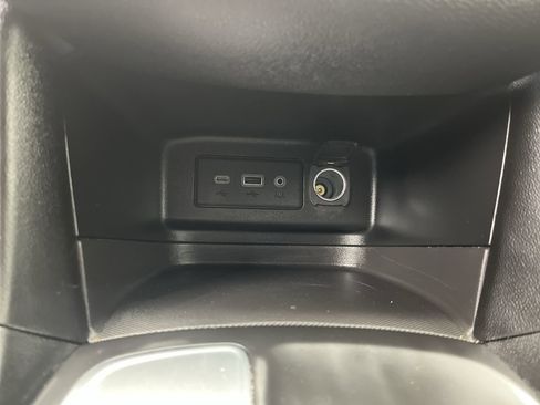 Used 2019 Chevrolet Equinox LT image 23