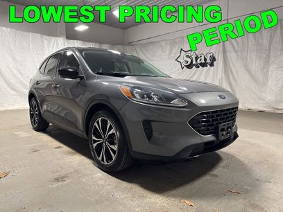 Used 2022 Ford Escape SE w/ SE Sport Appearance Package