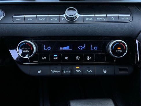 Used 2025 Hyundai Elantra SEL image 27