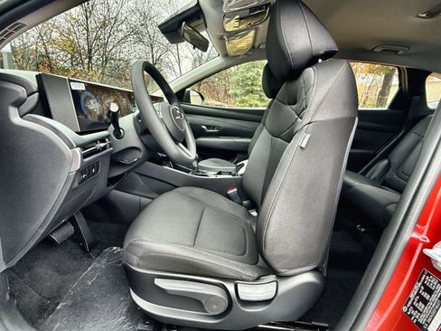 New 2026 Hyundai Tucson SE image 13