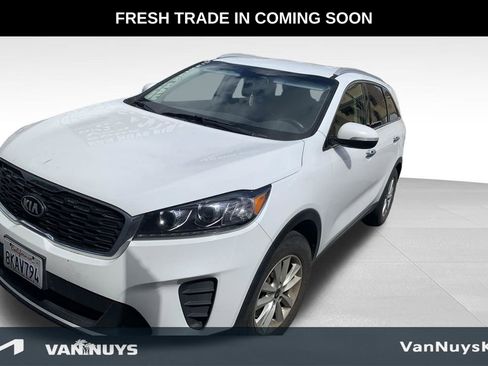 Used 2019 Kia Sorento FWD w/ LX Convenience Package image 3