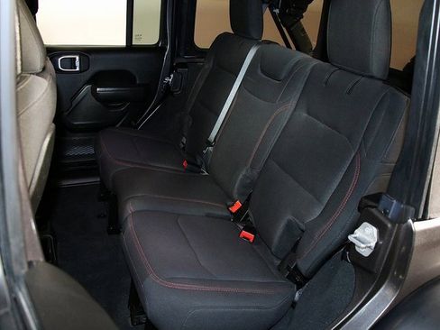 Used 2022 Jeep Wrangler Unlimited Rubicon w/ Xtreme Recon 35" Tire Package image 13