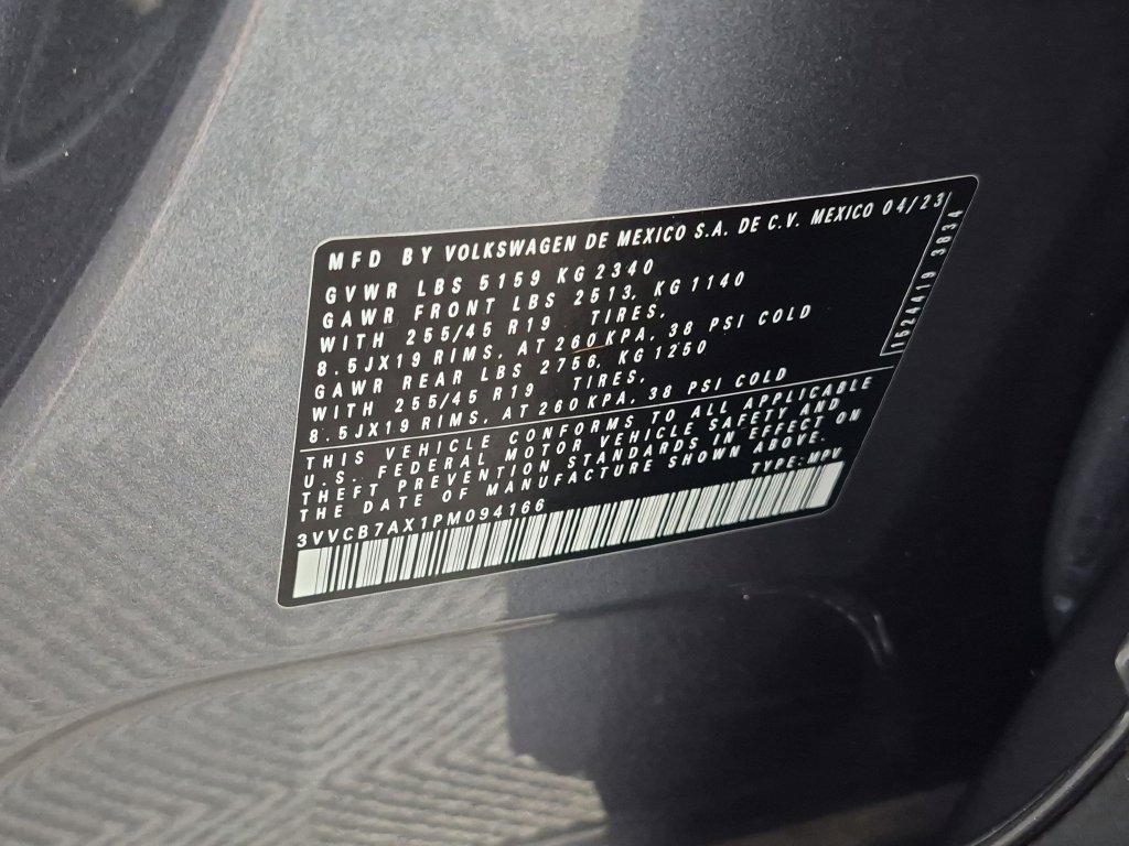 Used 2023 Volkswagen Tiguan SE R-Line FWD image 40