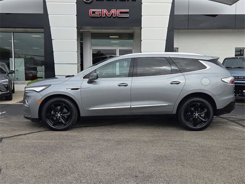 Used 2024 Buick Enclave Essence w/ Sport Touring Edition image 2