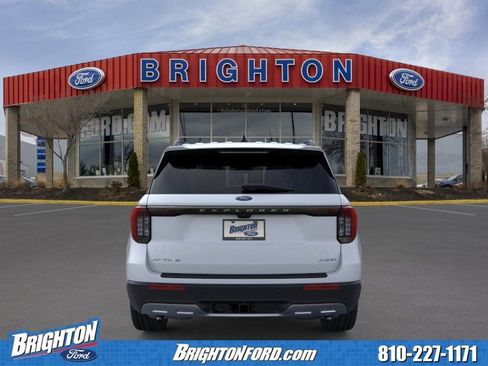 Used 2026 Ford Explorer Active AWD/4WD image 8