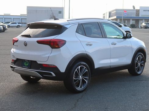 Certified 2022 Buick Encore GX Select image 5