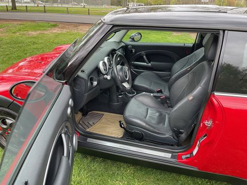 Used 2005 MINI Cooper Hardtop FWD image 9