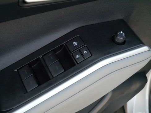 Certified 2025 Toyota Highlander XLE AWD/4WD image 19