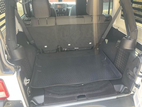 Used 2016 Jeep Wrangler Unlimited Sport w/ Quick Order Package 24S AWD/4WD image 23