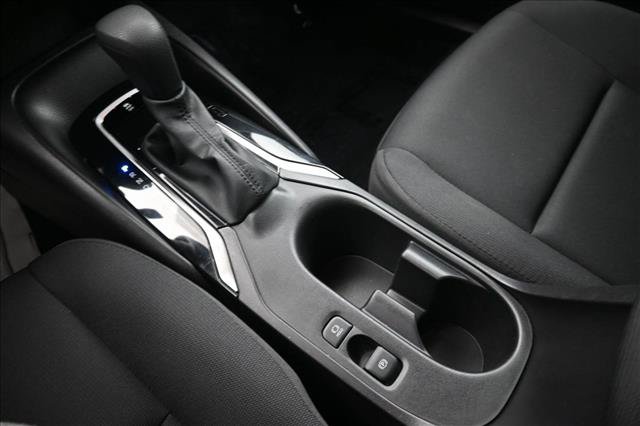 Used 2025 Toyota Corolla LE FWD image 17