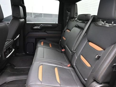 Used 2025 GMC Sierra 2500 AT4 AWD/4WD image 12