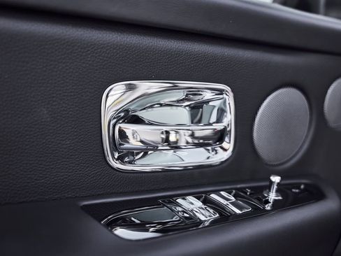 Used 2020 Rolls-Royce Cullinan AWD/4WD image 38