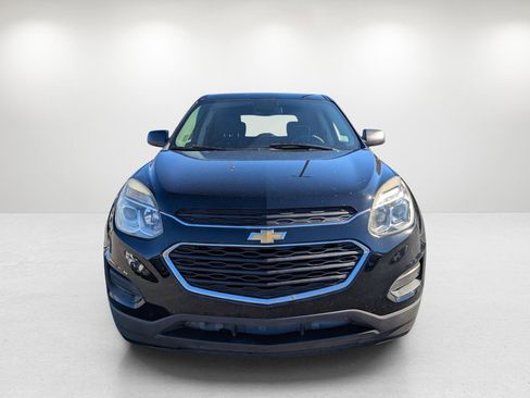 Used 2017 Chevrolet Equinox LS image 2