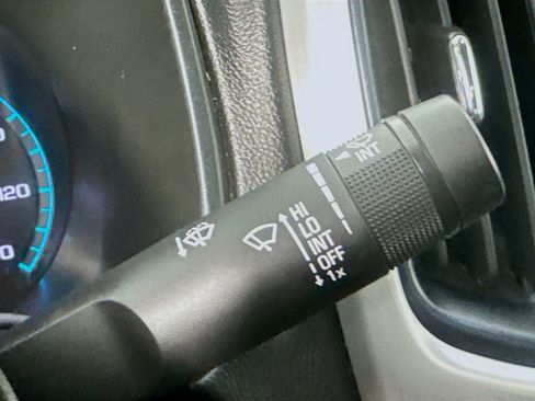 Used 2020 GMC Canyon SLE image 13