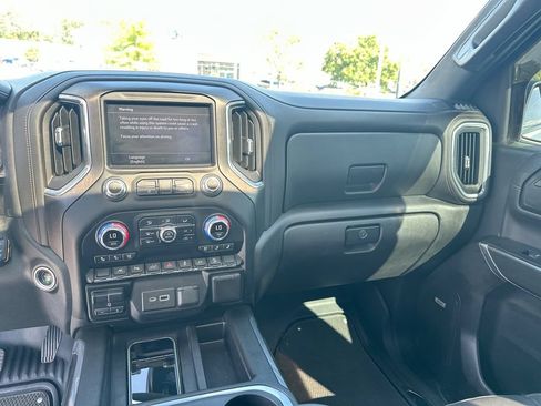 Used 2022 GMC Sierra 1500 AT4 w/ AT4 Premium Package AWD/4WD image 20