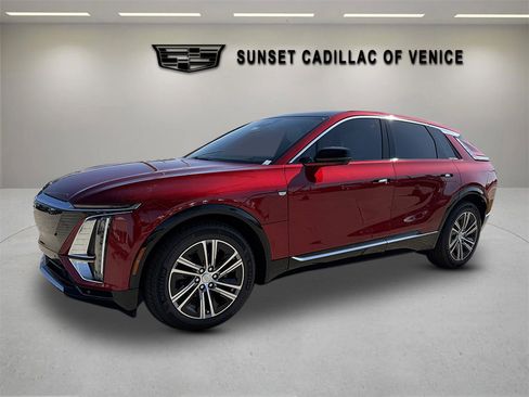 New 2026 Cadillac Lyriq Luxury RWD image 7