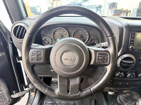 Used 2018 Jeep Wrangler Sport w/ Quick Order Package 23W AWD/4WD image 11