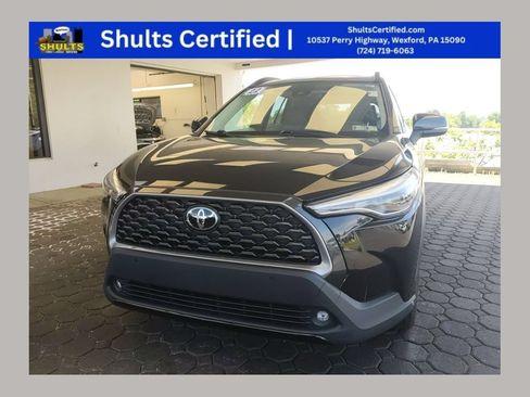 Used 2022 Toyota Corolla Cross XLE w/ Convenience Package AWD/4WD image 1