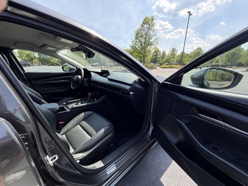 Used 2023 MAZDA MAZDA3 s FWD image 18