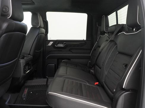 Used 2025 GMC Sierra 2500 AT4X image 14