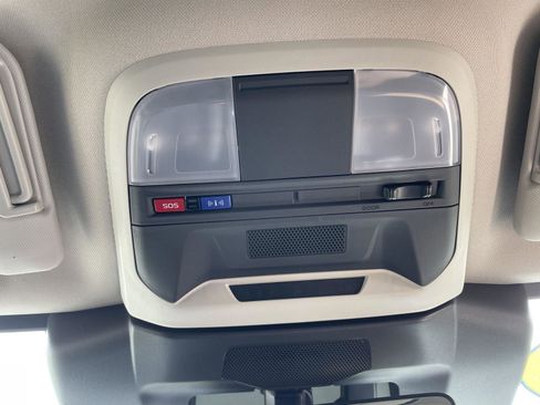 Certified 2025 Subaru Crosstrek 2.0i Premium image 9