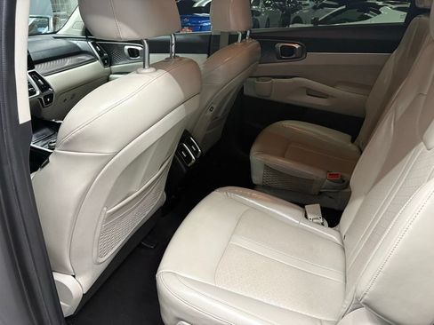 Used 2021 Kia Sorento S FWD image 29