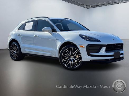 Used 2022 Porsche Macan image 2