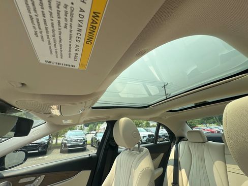 Used 2022 Mercedes-Benz E 350 4MATIC Sedan w/ Driver Assistance Package image 31