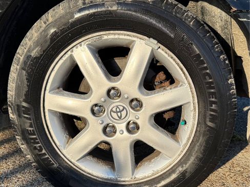 Used 2000 Toyota Avalon XLS FWD image 20