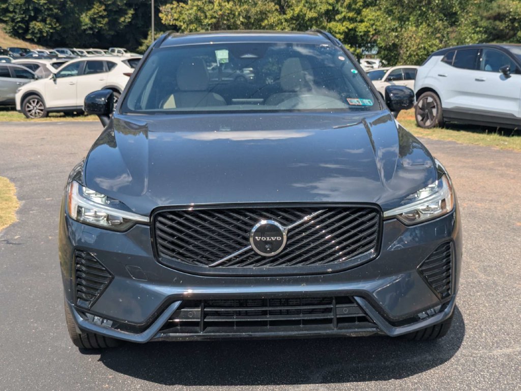Used 2026 Volvo XC60 B5 Plus AWD/4WD image 9