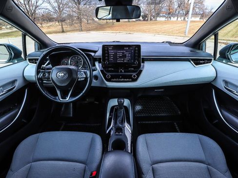 Used 2020 Toyota Corolla SE w/ SE Premium Package image 2