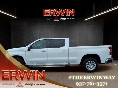 Used 2022 Chevrolet Silverado 1500 LT AWD/4WD image 4