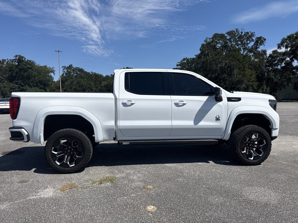 Used 2024 GMC Sierra 1500 AT4 w/ Technology Package AWD/4WD image 9