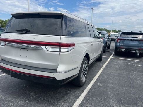 Used 2023 Lincoln Navigator L Reserve AWD/4WD image 9