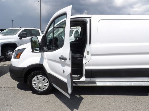 Used 2025 Ford Transit 250 Low Roof w/ Exterior Upgrade Package RWD image 13