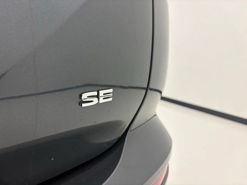 Used 2025 Mitsubishi Outlander SE FWD image 23