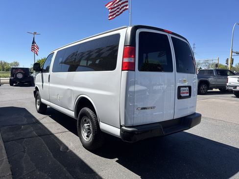 Used 2022 Chevrolet Express 2500 LS RWD image 2