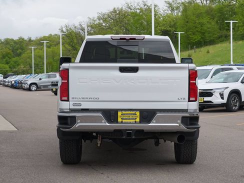 Used 2024 Chevrolet Silverado 3500 LTZ w/ LTZ Plus Package AWD/4WD image 4