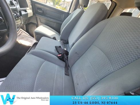 Used 2015 RAM 2500 Tradesman w/ Chrome Appearance Group AWD/4WD image 11