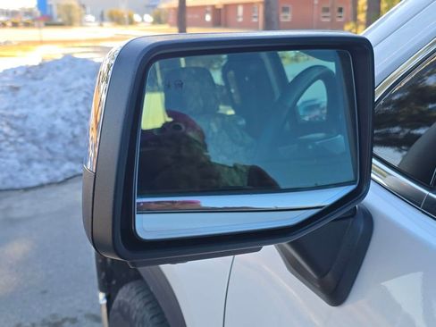 Used 2024 GMC Sierra 1500 SLT w/ SLT Premium Plus Package image 10