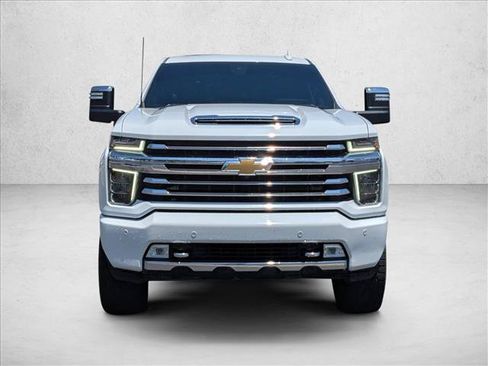 Used 2022 Chevrolet Silverado 2500 High Country w/ Z71 Off-Road Package AWD/4WD image 2