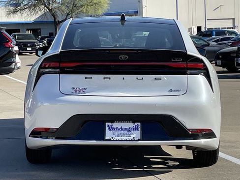 Used 2024 Toyota Prius Limited image 5