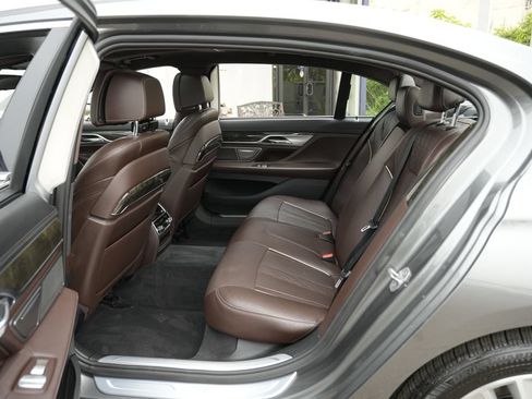 Used 2016 BMW 750i xDrive AWD/4WD image 29