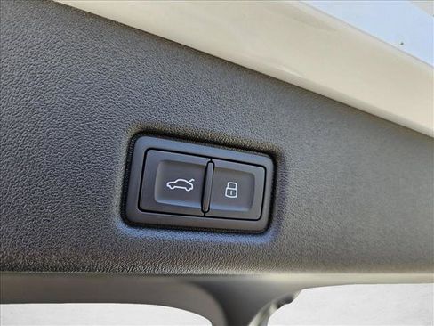 New 2026 Audi SQ5 Prestige AWD/4WD image 25