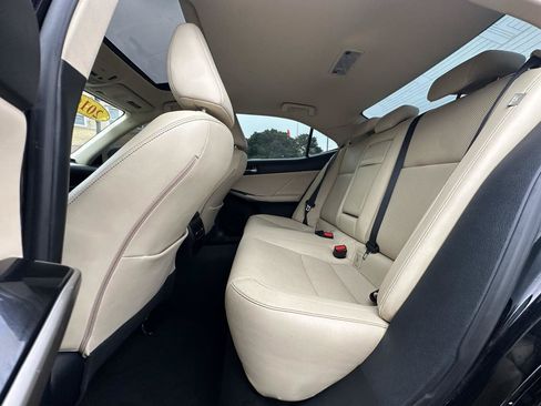Used 2016 Lexus IS 300 AWD image 38