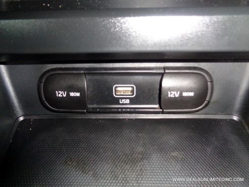 Used 2021 Kia Soul LX image 12