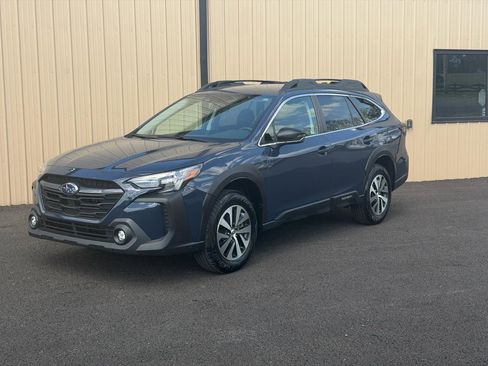 Used 2024 Subaru Outback Premium AWD/4WD image 5